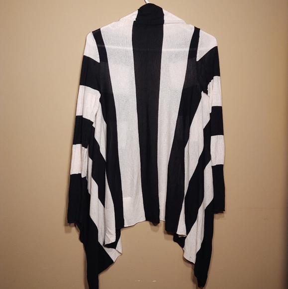 H&M Open Front Cardigan Black and white striped - Picture 4 of 5